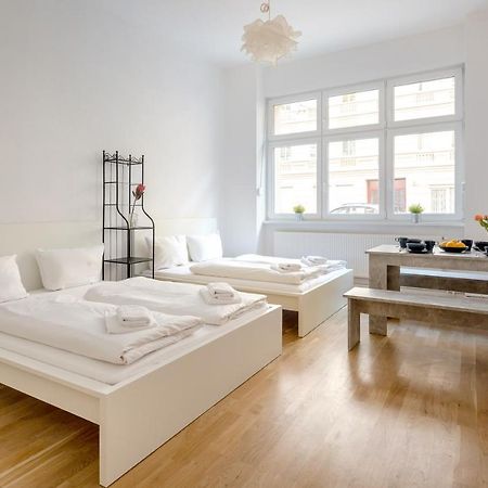 Newton-Appartement Mit 3 Schlafzimmern Berlín Exterior foto