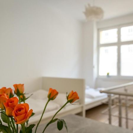 Newton-Appartement Mit 3 Schlafzimmern Berlín Exterior foto