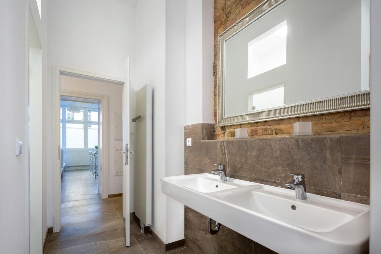 Newton-Appartement Mit 3 Schlafzimmern Berlín Exterior foto