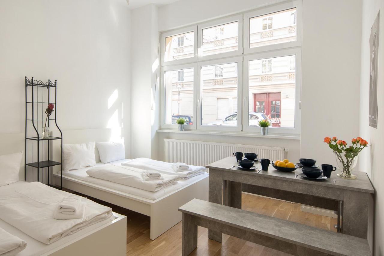 Newton-Appartement Mit 3 Schlafzimmern Berlín Exterior foto