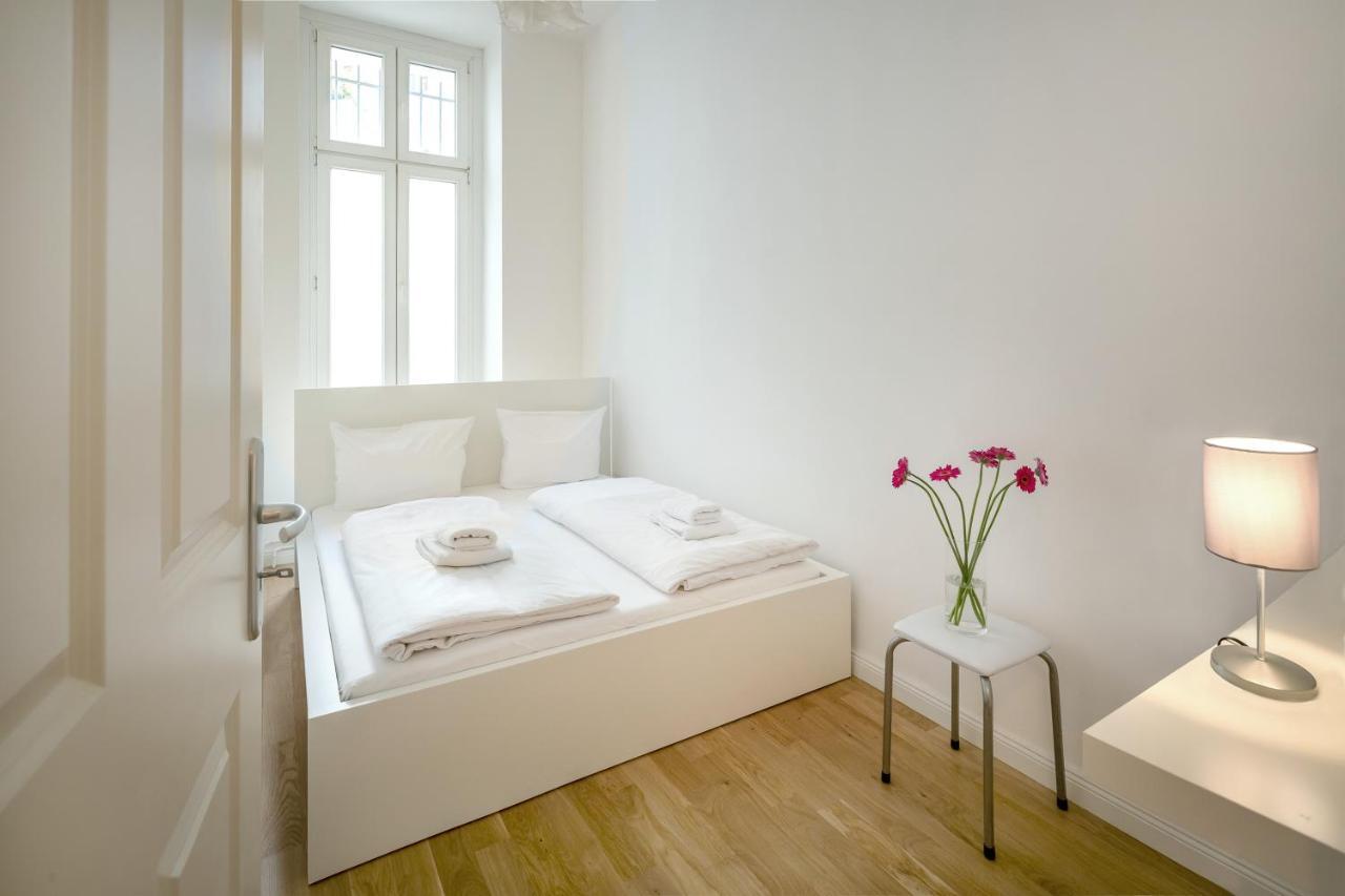 Newton-Appartement Mit 3 Schlafzimmern Berlín Exterior foto