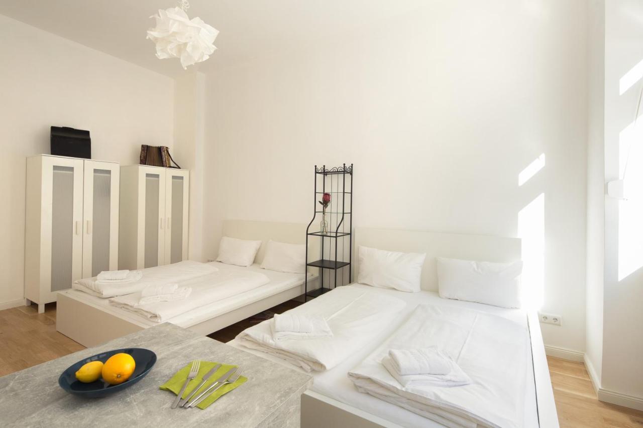 Newton-Appartement Mit 3 Schlafzimmern Berlín Exterior foto